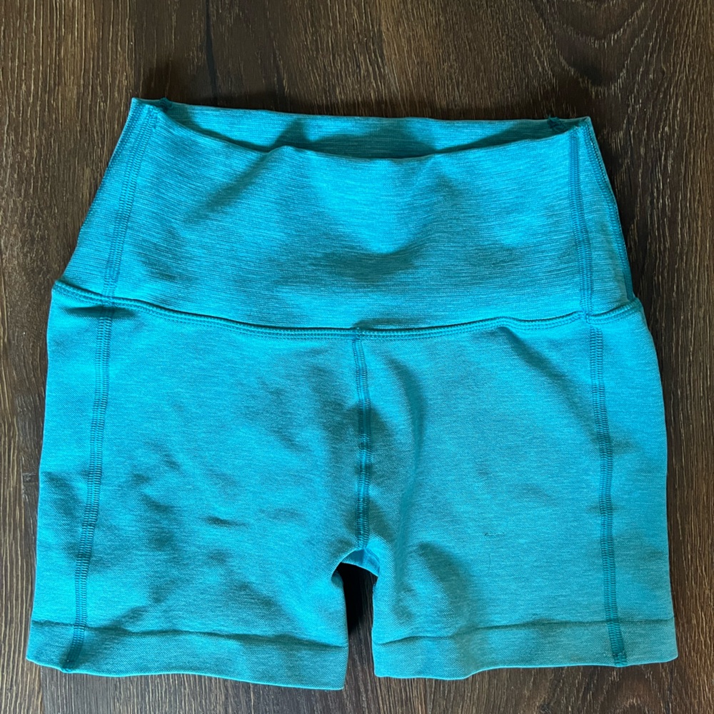 Alphalete 4” shorts size small in blue